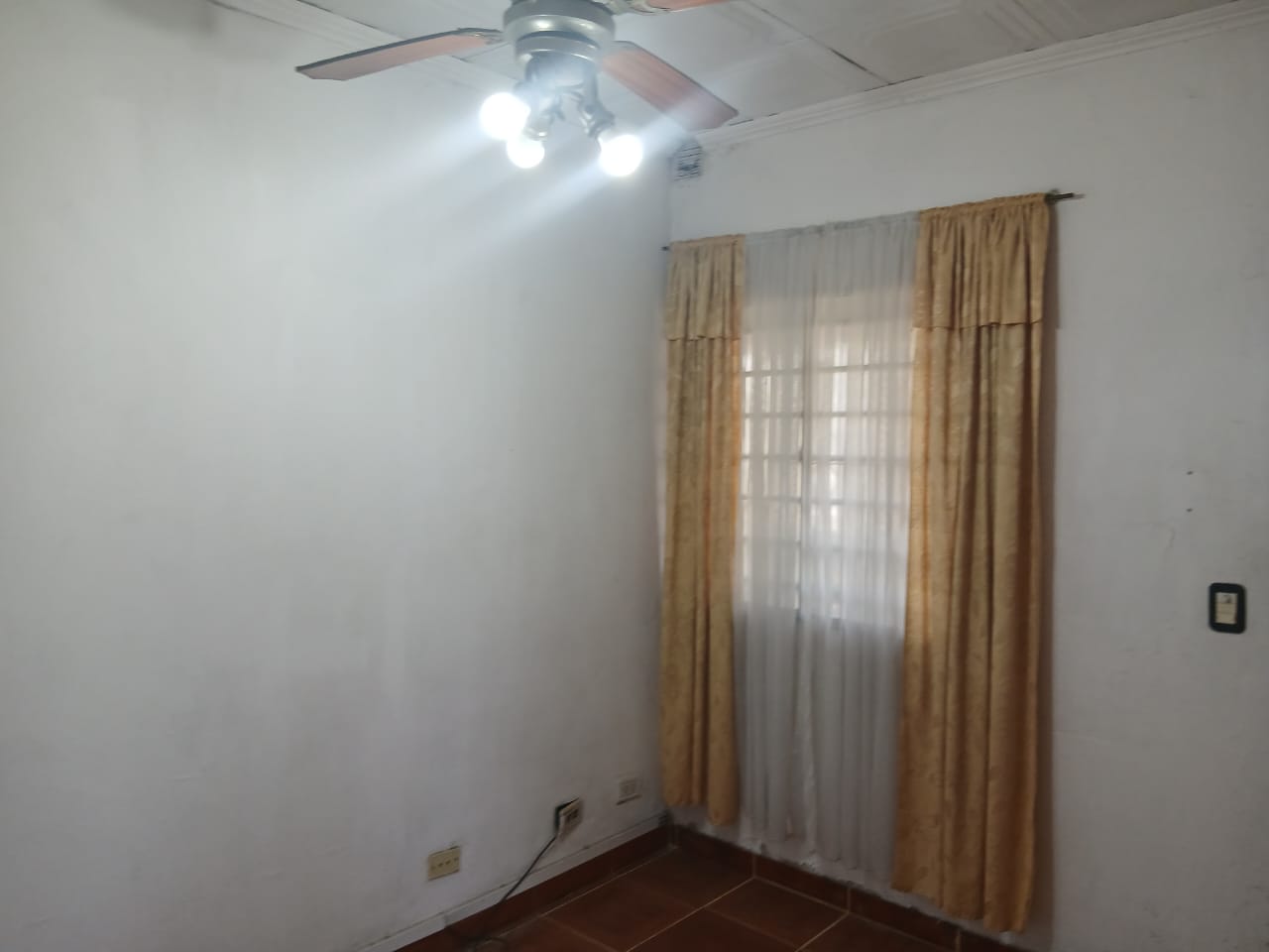 Departamento de 3 ambientes con cochera, al frente y muy luminoso — foto 1
