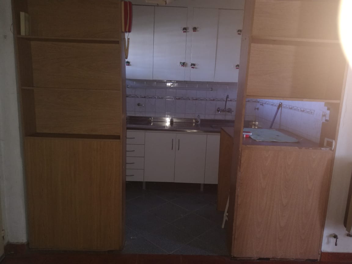 Departamento de 3 ambientes con cochera, al frente y muy luminoso — foto 5